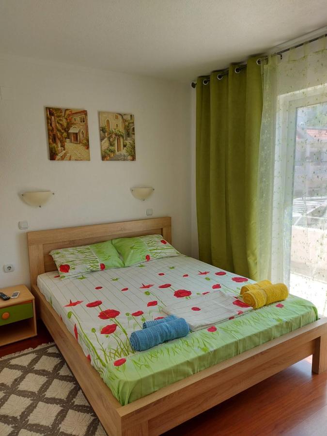 Villa Lyudmila Utjeha Esterno foto