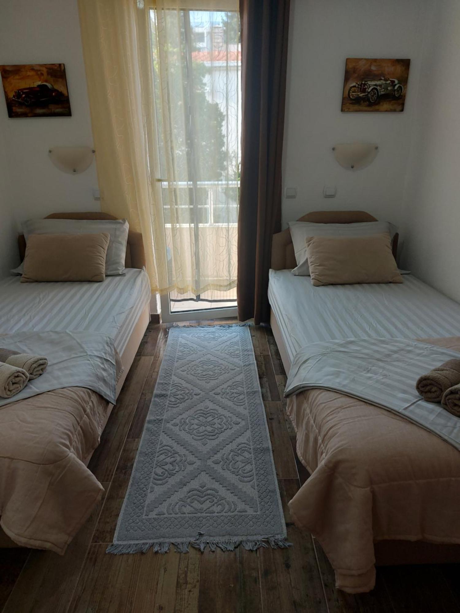 Villa Lyudmila Utjeha Esterno foto