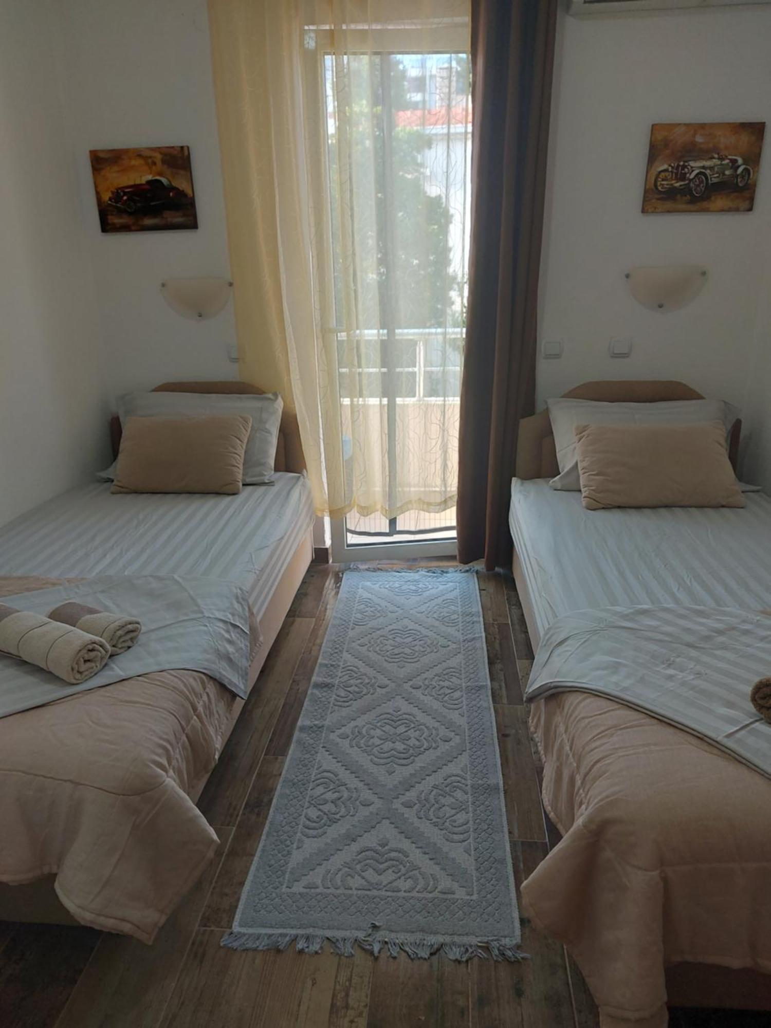 Villa Lyudmila Utjeha Esterno foto